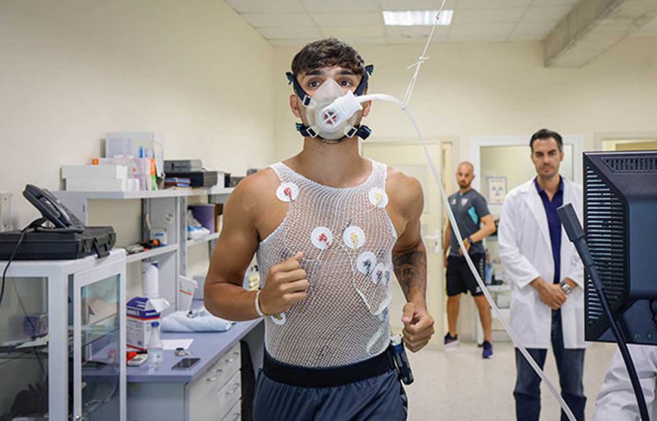 El Málaga CF comienza sus pruebas médicas, antes de la vuelta al entrenamiento