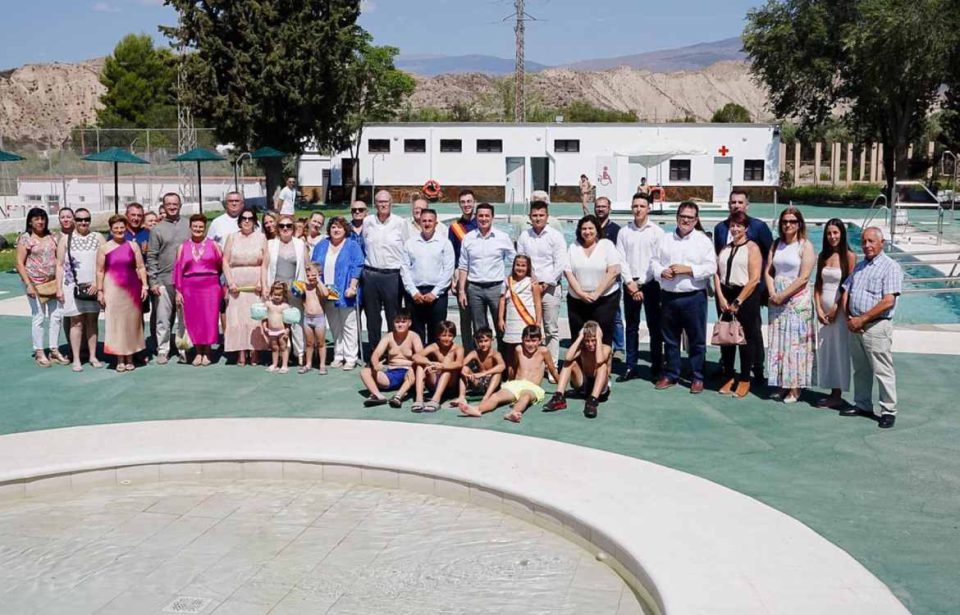 Alhabia inaugura su piscina municipal tras las inversiones hechas desde la Diputación (Almería)