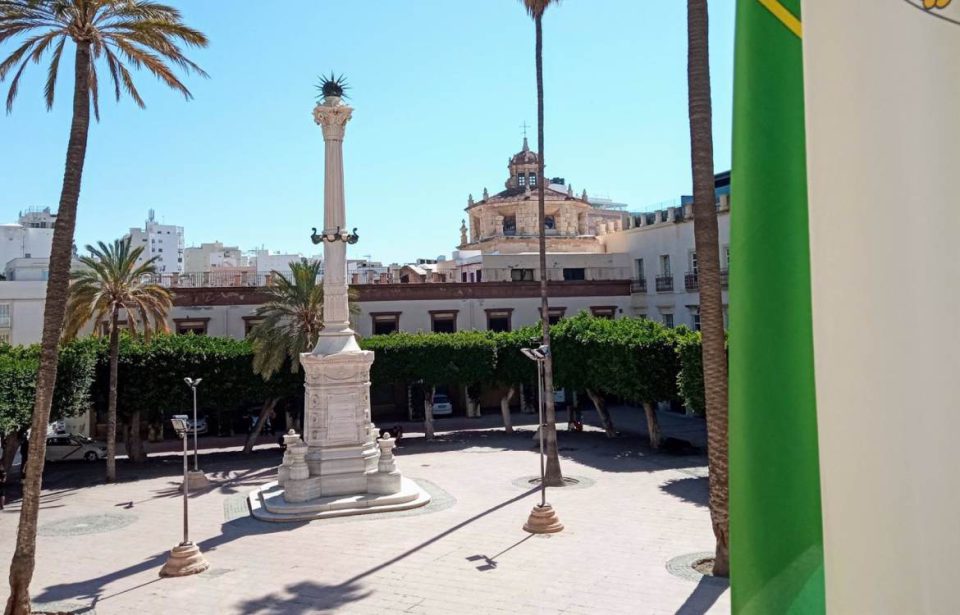 ﻿El monumento a los 'Mártires de la Libertad' ya es 'Lugar de Memoria Democrática' (Almería)