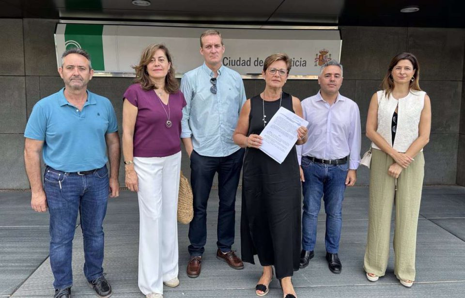 PSOE denuncia al Ayuntamiento en el juzgado por las "previsibles" y "evitables" muertes de gacelas de la EEZA