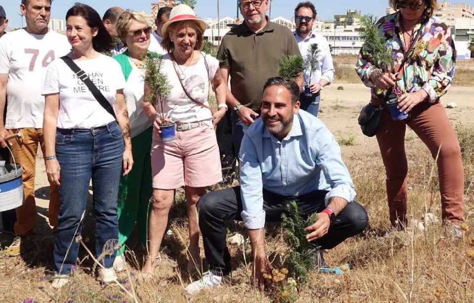 El PSOE insiste en crear el parque urbano "en la zona más poblada de Europa"