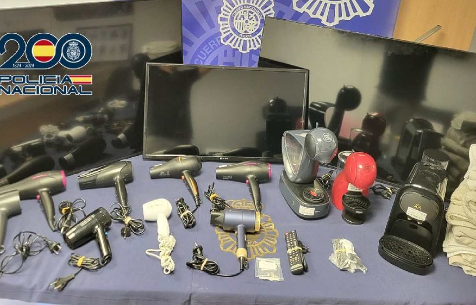 Detenida una pareja por el robo de electrodomésticos en pisos vacacionales