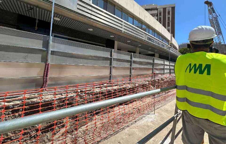 Las obras del metro afectarán al acceso de la calle Compositor Lehmberg Ruiz.