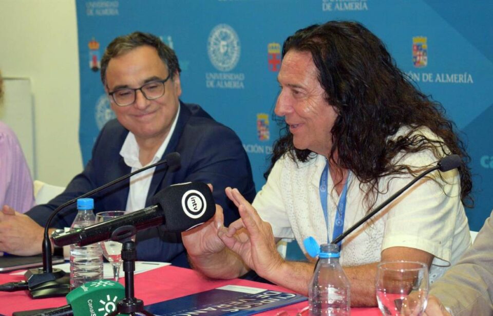 Tomatito y el ex rector Carmelo Rodríguez serán galardonados con la Medalla de Oro de la UAL