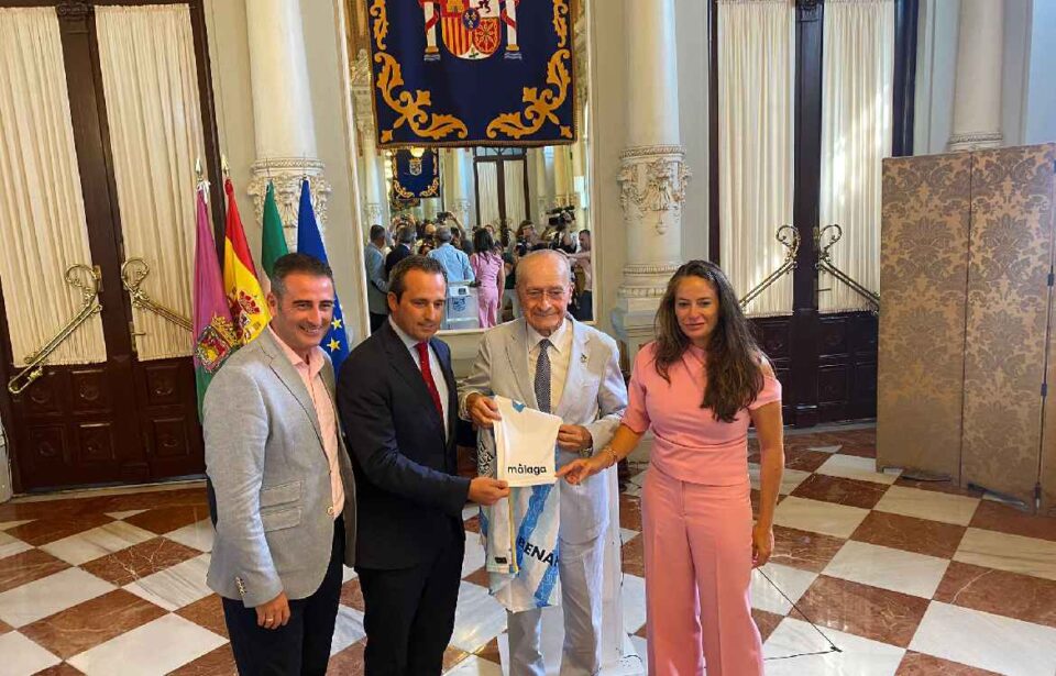 El Málaga y el Ayuntamiento presentan su nuevo acuerdo publicitario de dos temporadas